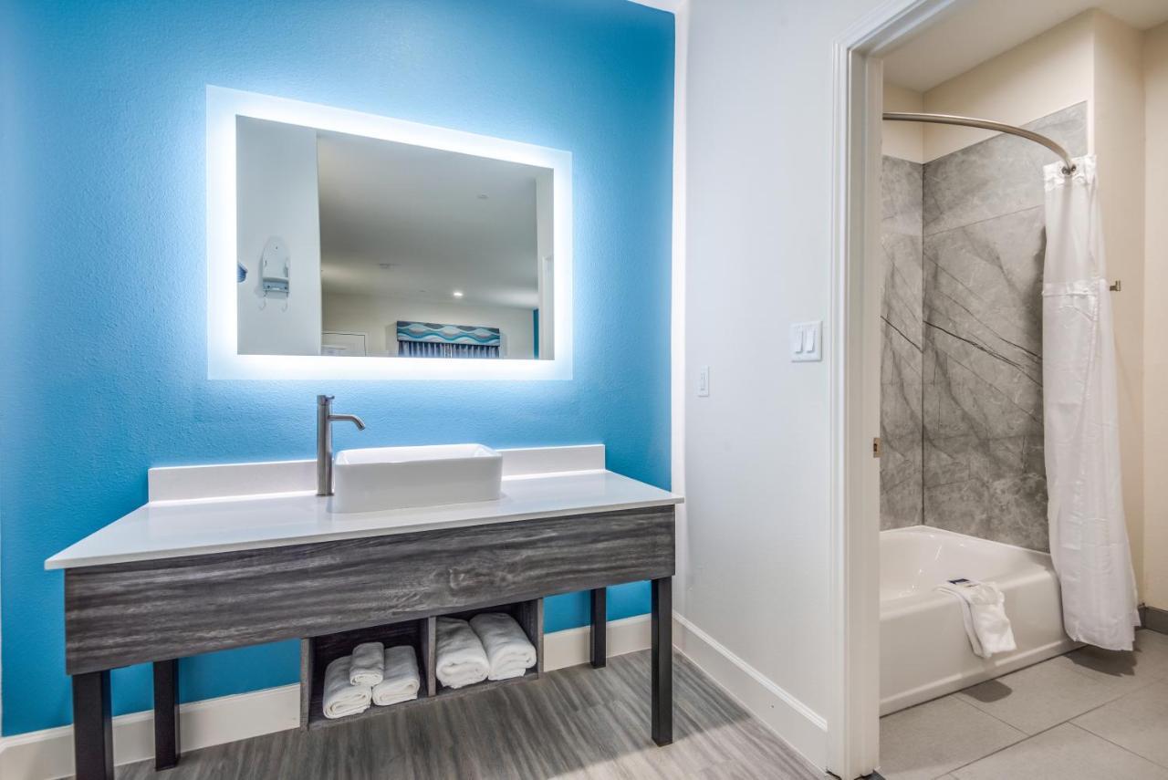 Americas Best Value Inn & Suites Houston At Hwy 6 Kültér fotó