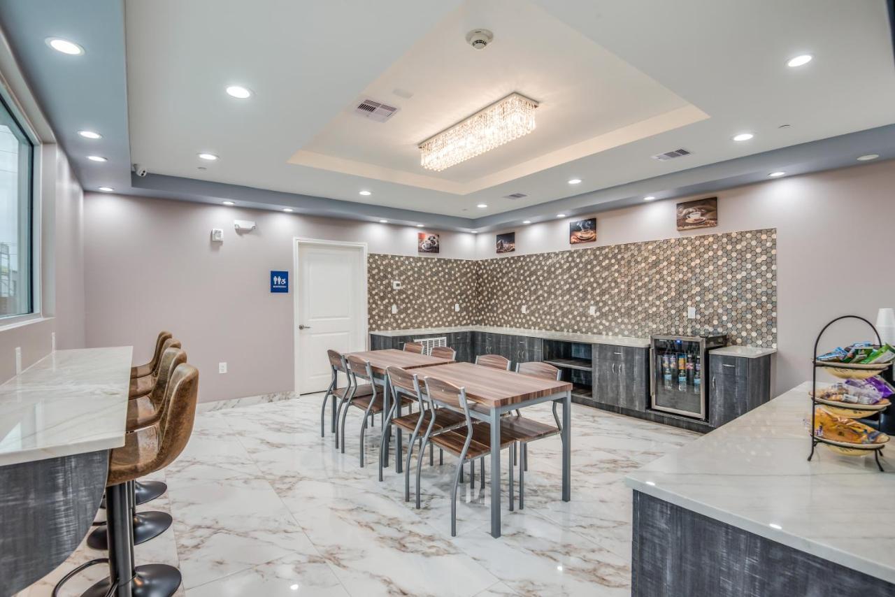Americas Best Value Inn & Suites Houston At Hwy 6 Kültér fotó